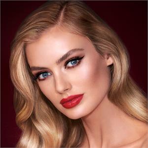 Charlotte Tilbury The Bombshell Look- Light-Medium